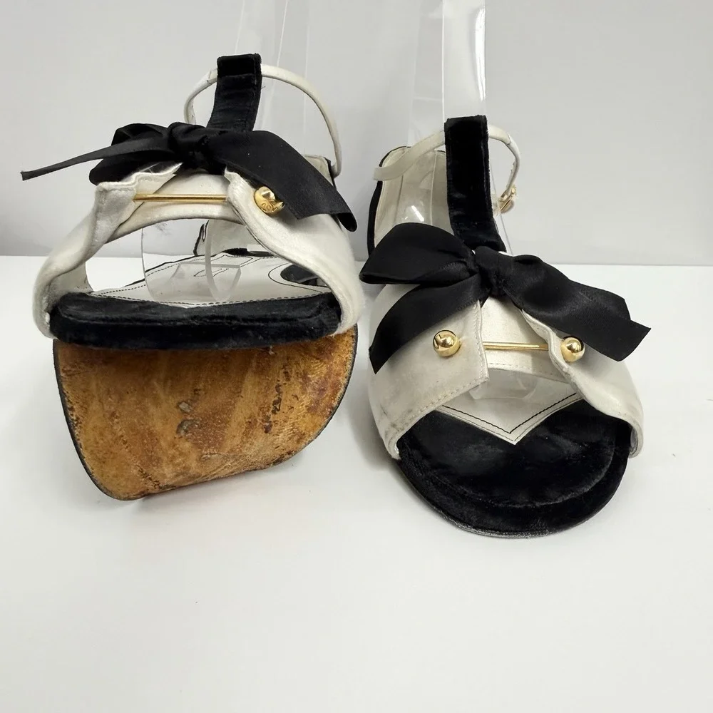 CHANEL size 40